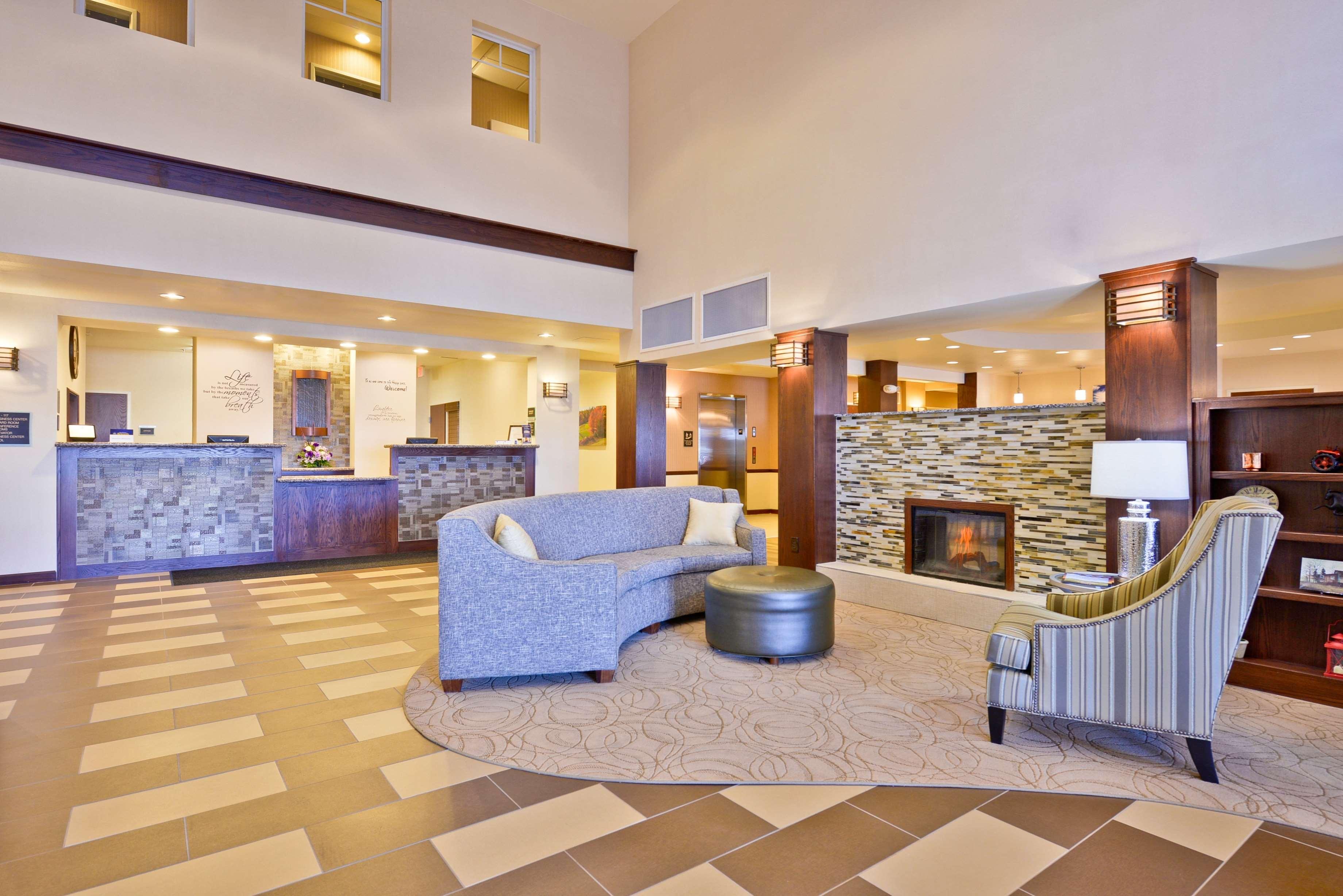 Best Western Plus Green Mill Village Hotel & Suites Arcola Экстерьер фото