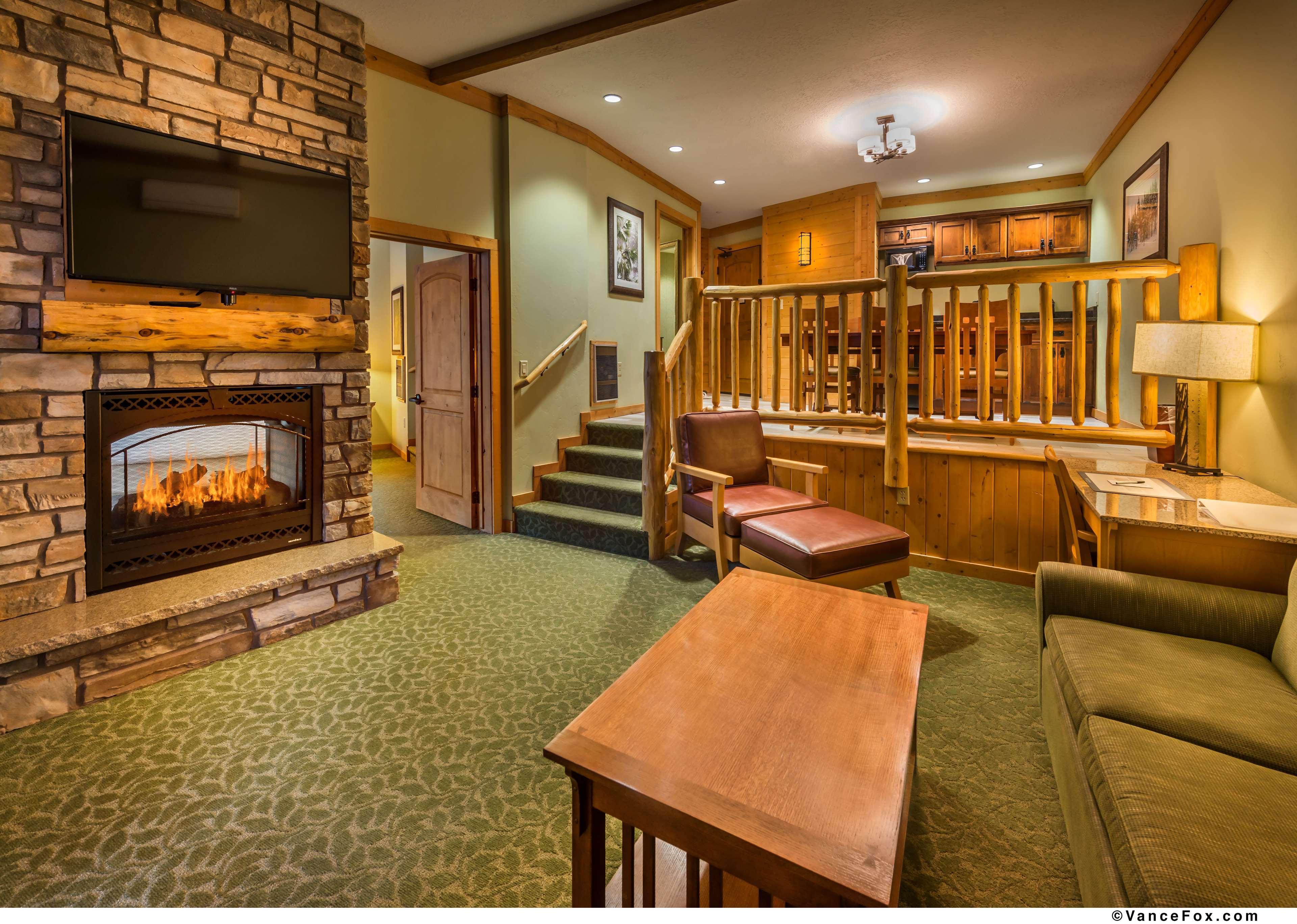 Best Western Plus Green Mill Village Hotel & Suites Arcola Экстерьер фото