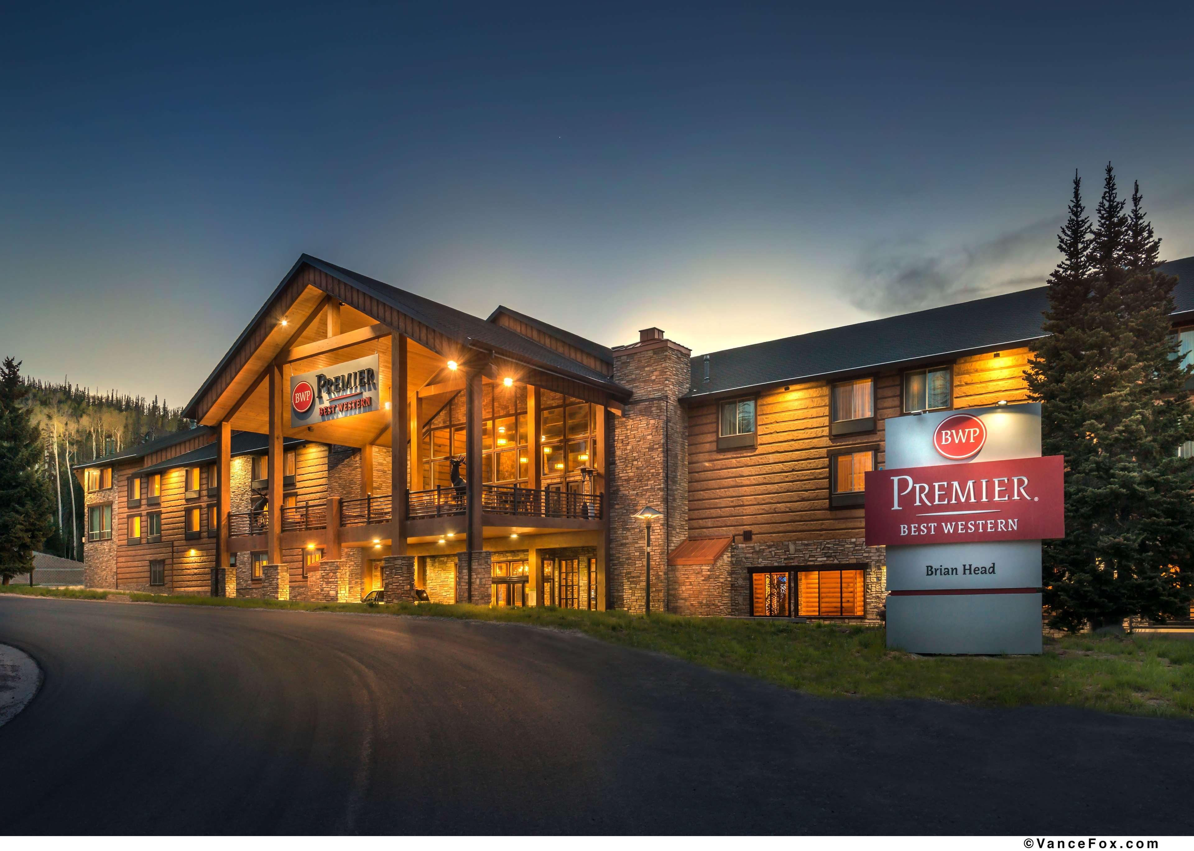 Best Western Plus Green Mill Village Hotel & Suites Arcola Экстерьер фото
